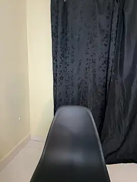 LyriaDiamond_ webcam