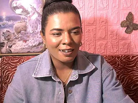 Indiannaughtygoddess - Live Cam