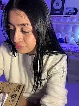 lucianaroy - Lucianaroy's free webcam - UK Sex Cams