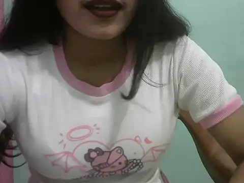 Lovely-Pandey webcam