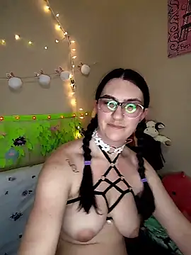 laylalucis - LaylaLucis's free webcam - UK Sex Cams