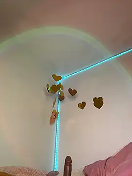 GiannaMagari_ webcam