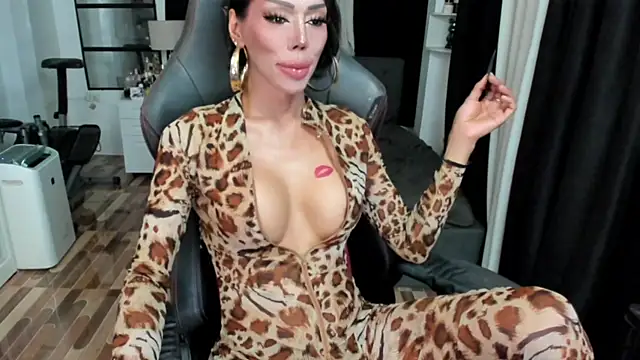 Forever_MissCandace webcam