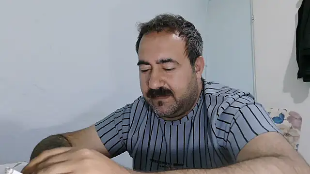 mio_jaks (Ask my age) - Does anyone want sperm? :wanker: