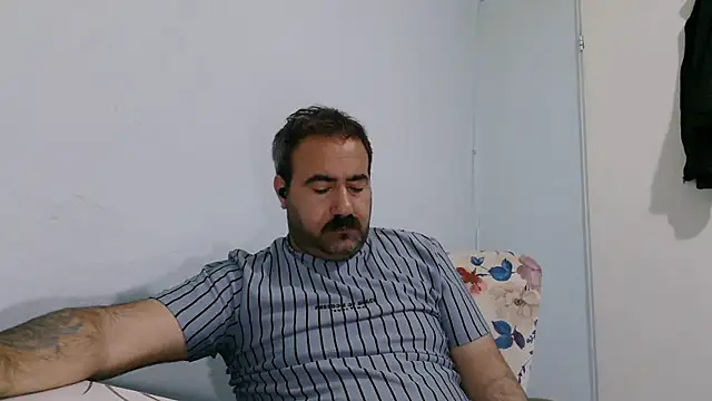 mio_jaks (Ask my age) - Does anyone want sperm? :wanker: