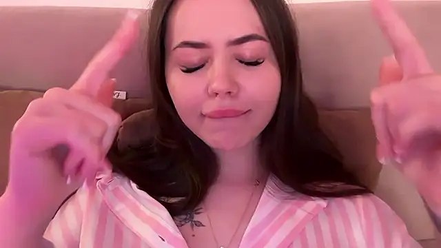 AlmaryKim's Stripchat show and profile