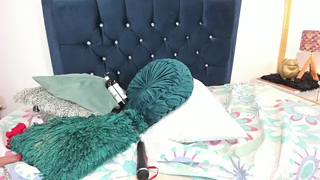 Inaya_Khalifa webcam