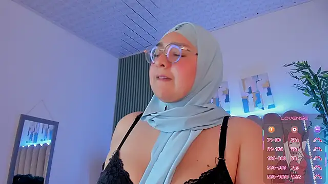 alely_ale - Alely_ale's free webcam - UK Sex Cams