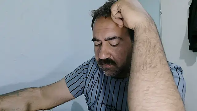 mio_jaks (Ask my age) - Does anyone want sperm? :wanker: