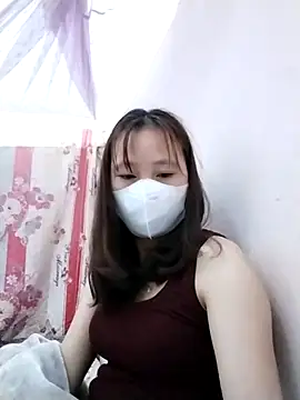 Webcam Model (-Minii-)  is live.Free join now!