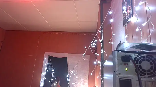 Lia_Y_PatrickX live sex cam