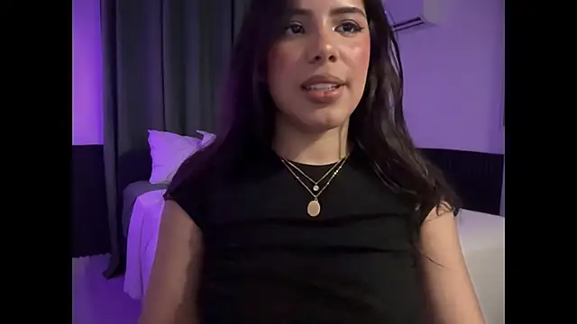 goldenmia (F teen) - touching my bare buttocks with oil