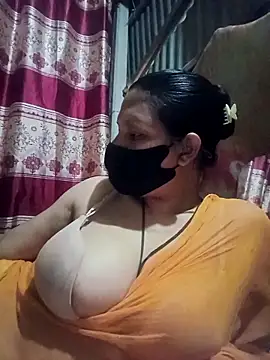 ripa- (F mature) - Boobs show