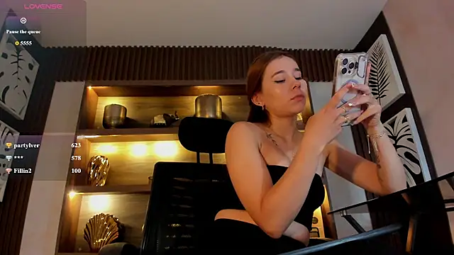 lezy_ - Lezy_'s free webcam - UK Sex Cams