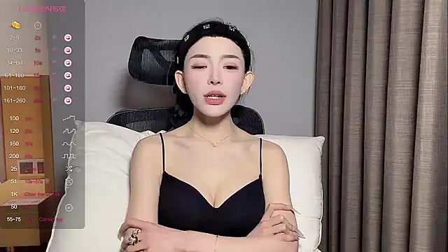 美女kiki-12在线直播