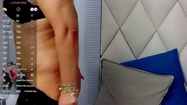 ginabear - GinaBear's free webcam - UK Sex Cams