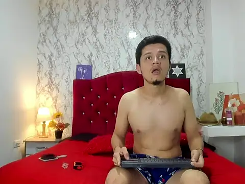 Alejandra_and_James_ webcam