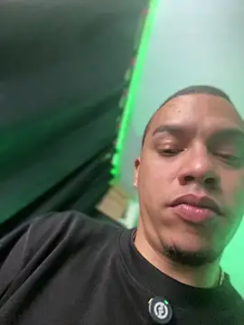 AlphaMasterXxx webcam