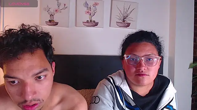 naughtycouplex_ live sex cam