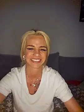 Bella_Amazing - Live Cam