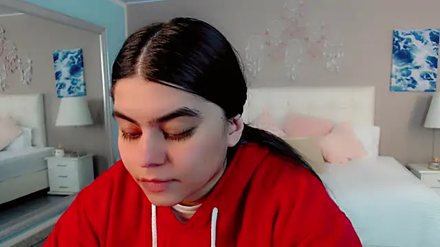 _Maddison_Ivanova_ webcam