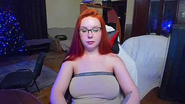 JustFoxyee webcam