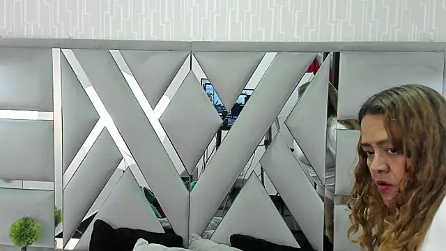 MonzerratBoyer webcam