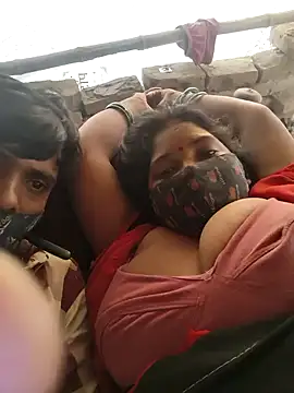 Indiandesicouple155 live sex cam