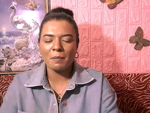 Indiannaughtygoddess - Live Cam