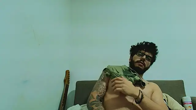 thomas_gun - Thomas_gun's free webcam - UK Sex Cams