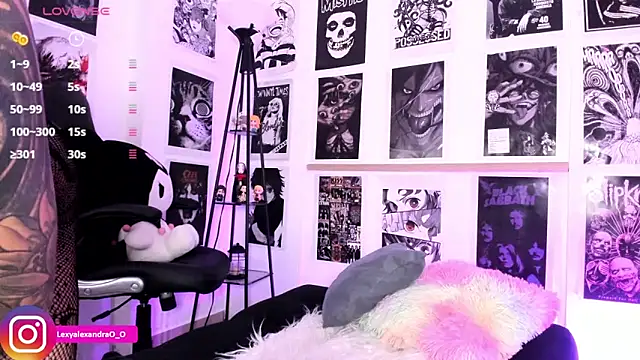 lexyjoycce (F teen) - BIG CRAZY SQUIRT ON YOUR FACE