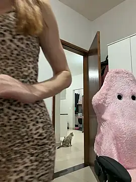 Irresistible24 webcam