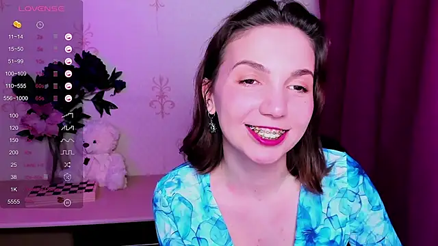 KindHazelHere_ live sex cam