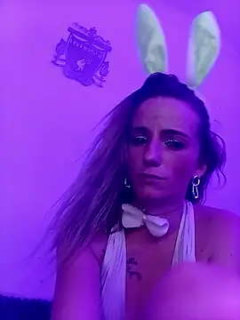 Webcam Model (CassA-Nova)  is live.Free join now!