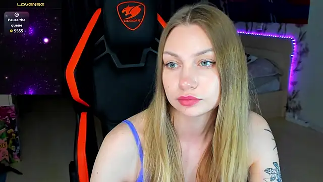 bimolly - BiMolly's free webcam - UK Sex Cams