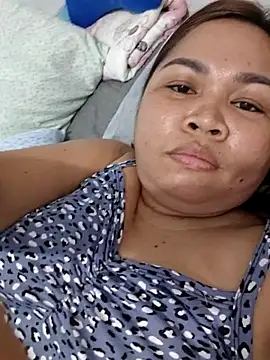 Webcam Model (Sweetlorie_83) is live