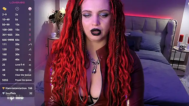 Miss_Maya_Mils webcam