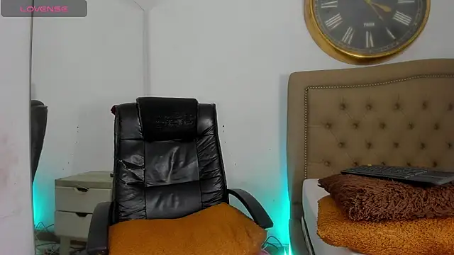 Adara_Ferrara webcam