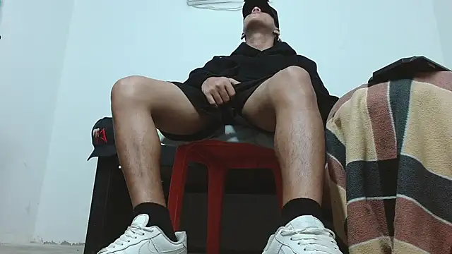 Macho_Dom live sex cam
