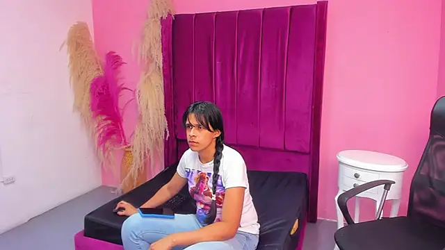 mitzukywinteer - Mitzukywinteer's free webcam - UK Sex Cams