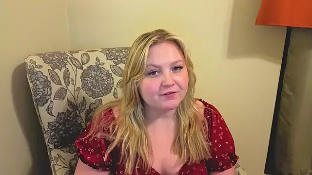 PhatAssBlond webcam