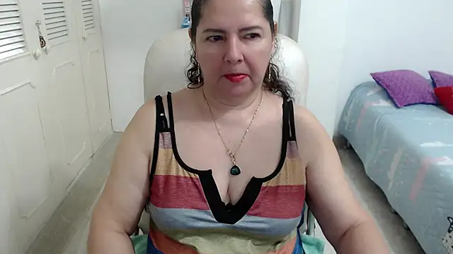 leonela_69 webcam