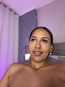 Webcam Model (MiilaBlake)  is live.Free join now!