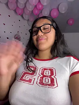 Webcam Model (SharaRous)  is live.Free join now!