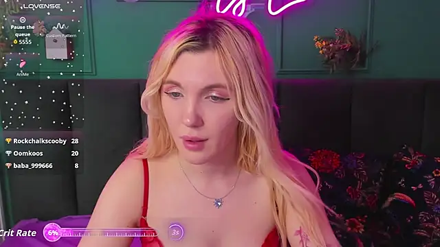 Fluffy_Monica webcam