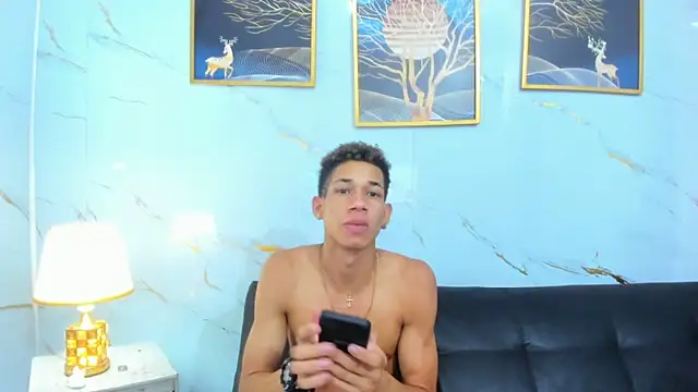 Little_nicoll webcam