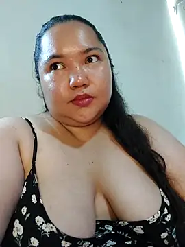 LianaCruzado Live Cam