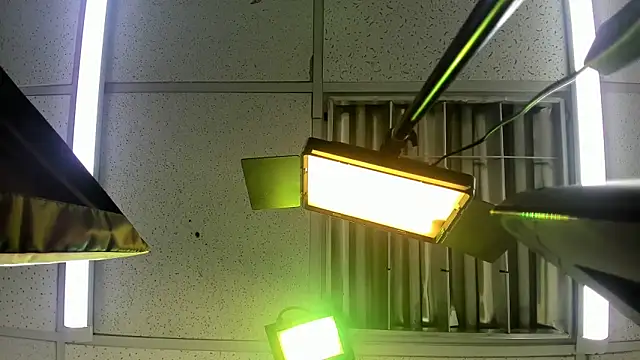 Aisha_hotts777 webcam