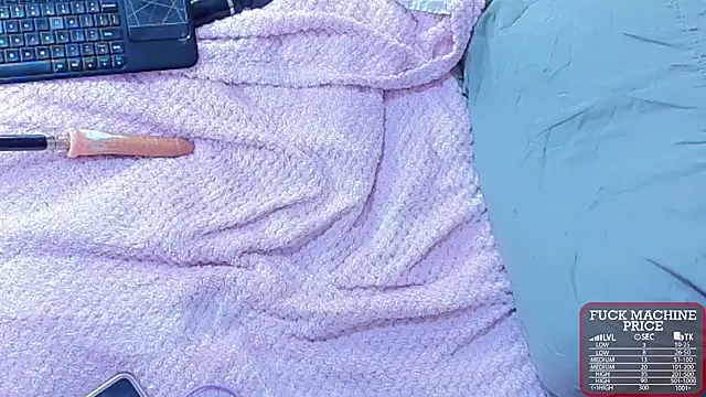 Imannejulienne webcam