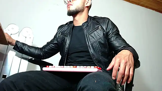 sebastian_horny webcam